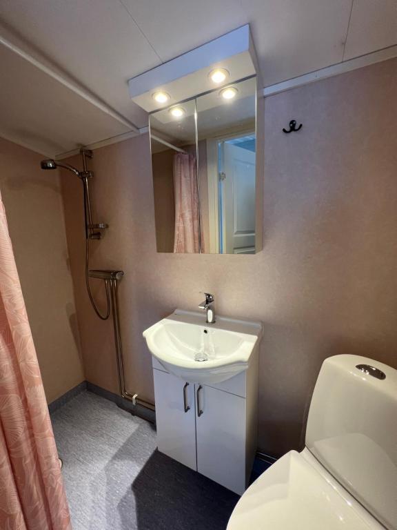 Smedens Stugby - Chalet (2 Adultes)