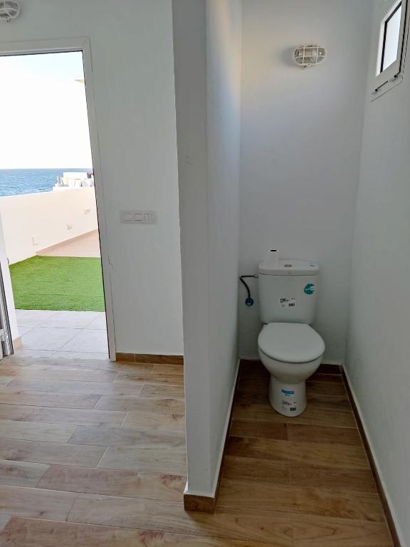 Koupelna v ubytování BAHIA LA SANTA APARTMENTS LANZAROTE