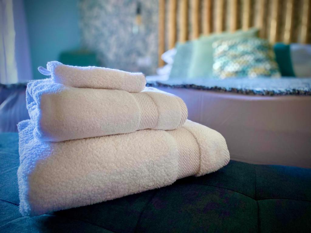 Villa Hylas Luxury Bed & Breakfast Kilada - Тройной комната с террасой