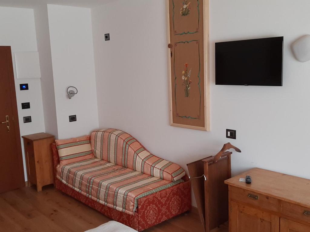 TV a/nebo společenská místnost v ubytování Hotel Moena