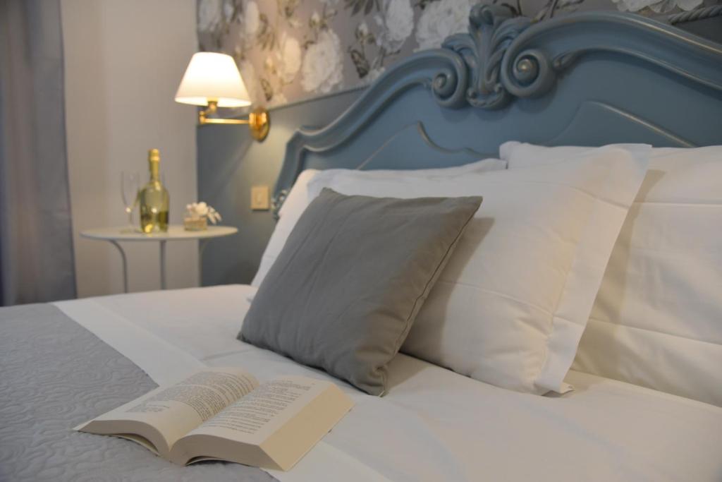 Postel nebo postele na pokoji v ubytování Hotel Crystal