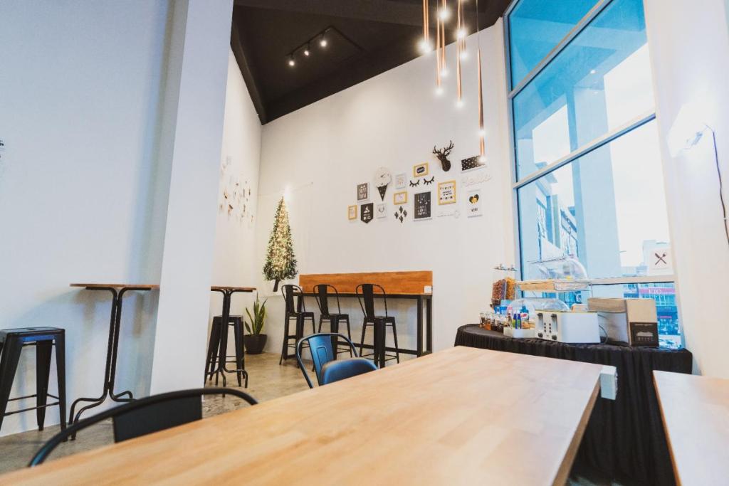 Hashtag.Capsule.Hostel餐厅或其他用餐的地方
