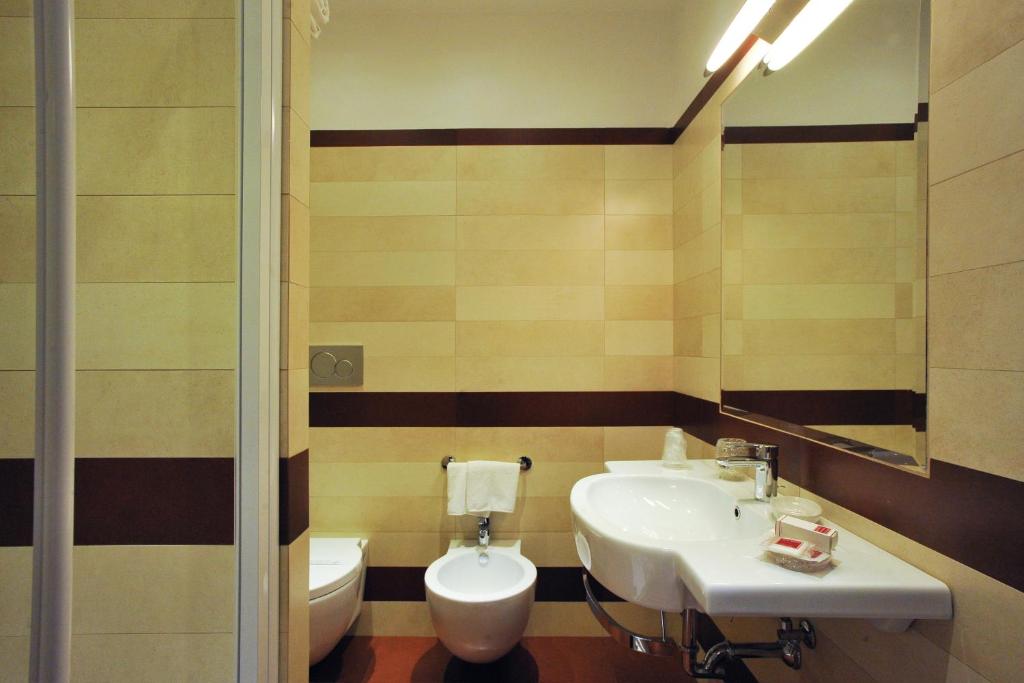 Hotel Roma Tiburtina Metro - Triple Room