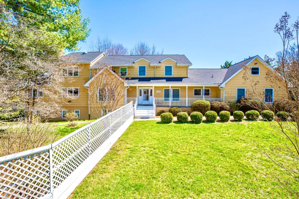 Purcellville Home, Purcellville (updated prices 2024)