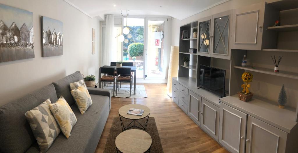 Alojamientos Castellana Jardín 1 y 2 PARKING Y PISCINA GRATIS!! - 17