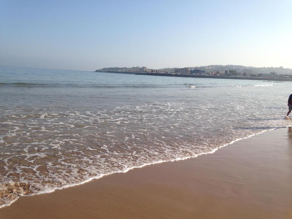 Apartamento cerca de la playa de San Lorenzo - Housity