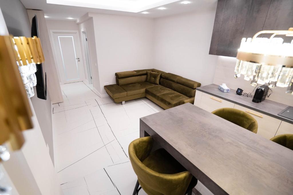 Deluxe Aparthotel MARWELL RESIDENCE - Two-Bedroom Apartment