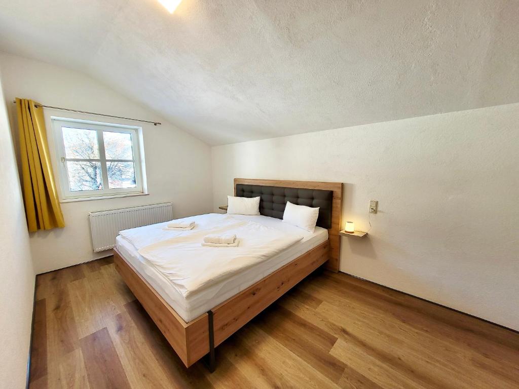 Posteľ alebo postele v izbe v ubytovaní Ferienwohnung Flachau Oberlehengut