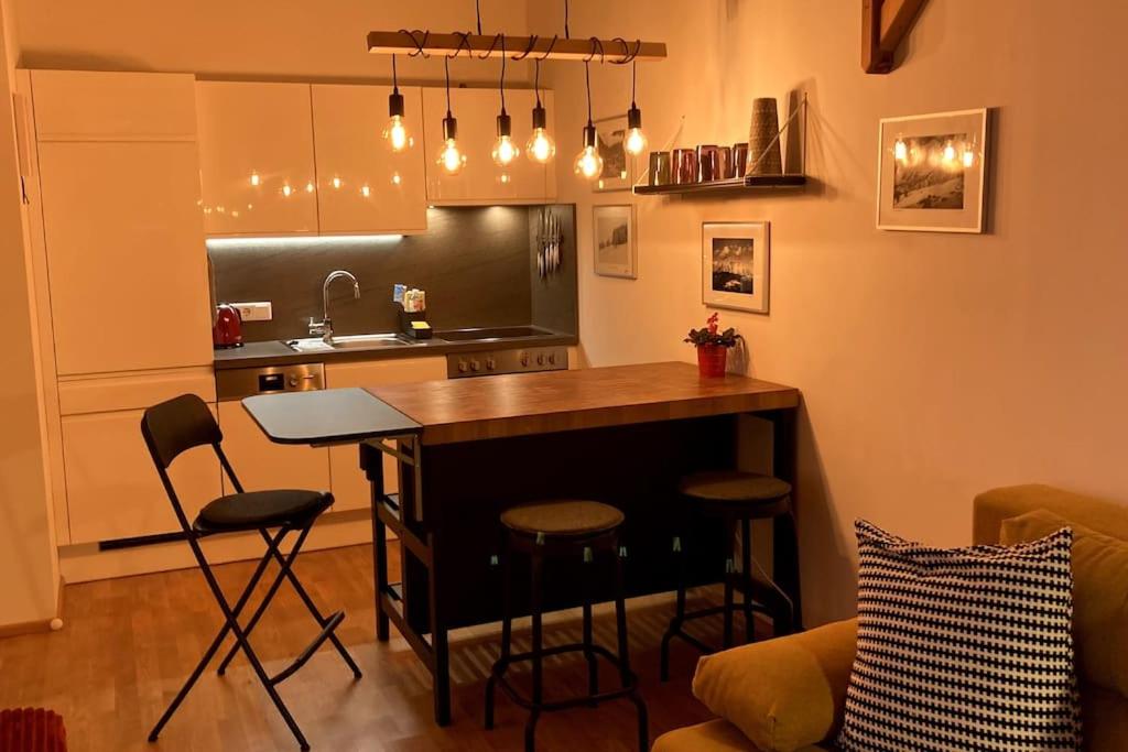 Kuchyňa alebo kuchynka v ubytovaní Apartment Hucklehaus