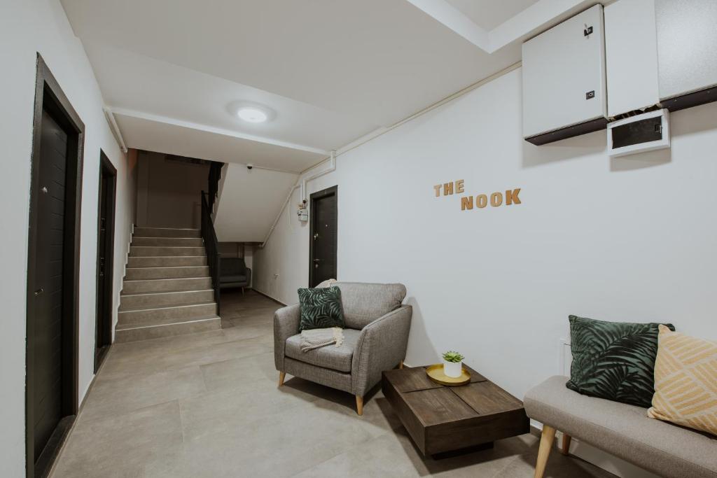 Posezení v ubytování THE NOOK APARTHOTEL