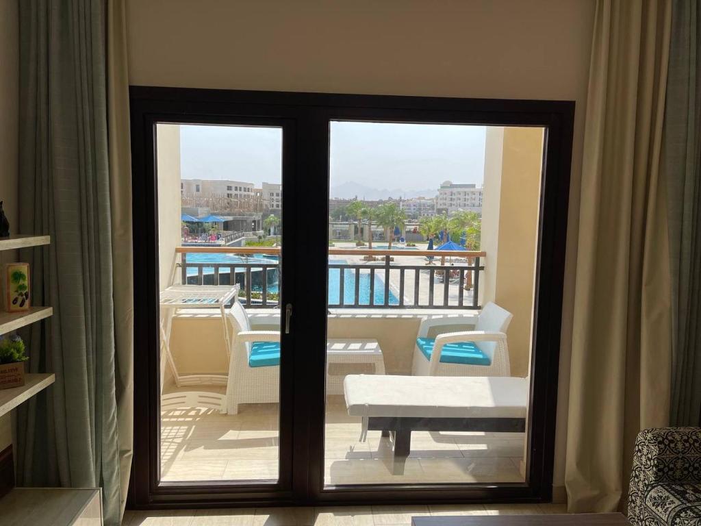 AlDau Heights Apartments - Studio With Pool View