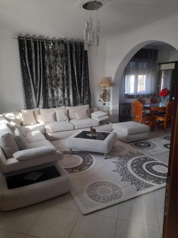 Vila Xhipe - Image 4