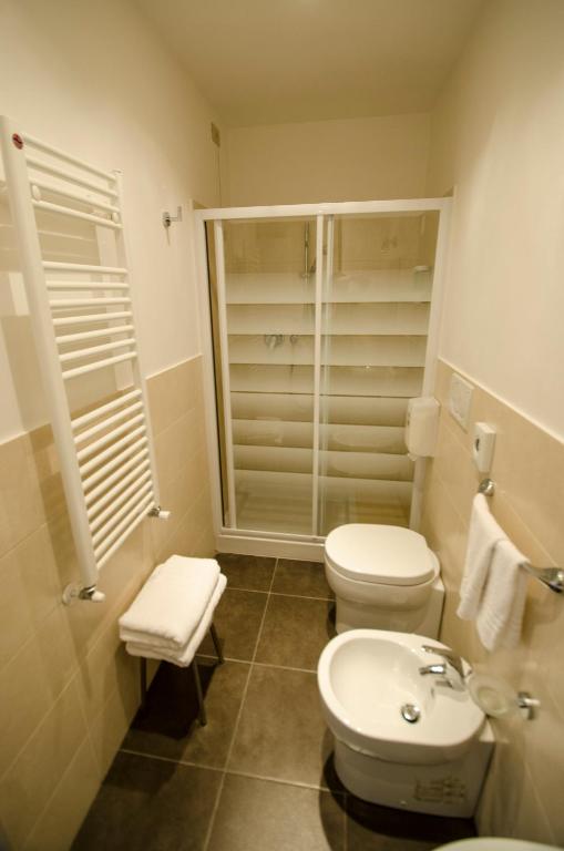 Koupelna v ubytování Hotel Iris
