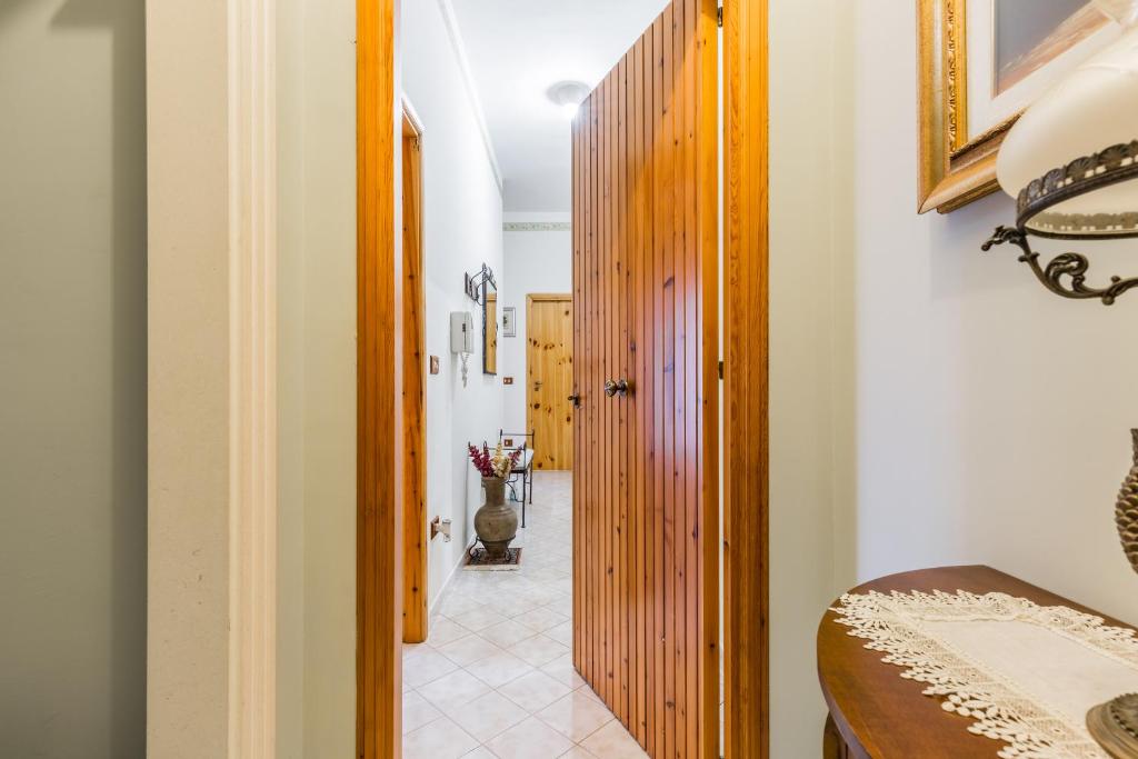 Yellow-house 100 meters from the sandy beach - Two-Bedroom House