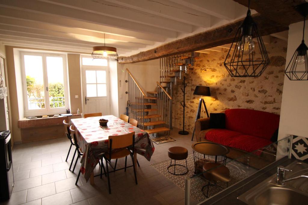 Gîte le Pilon - Two-Bedroom House