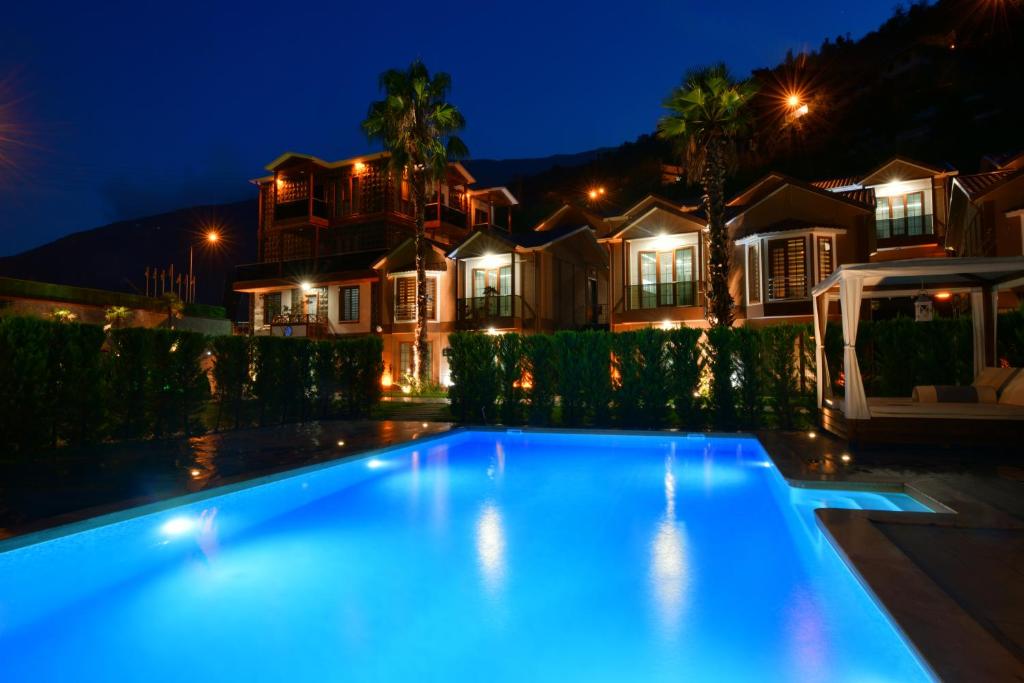 Bazén v ubytování Villa Da Otel nebo v jeho okolí