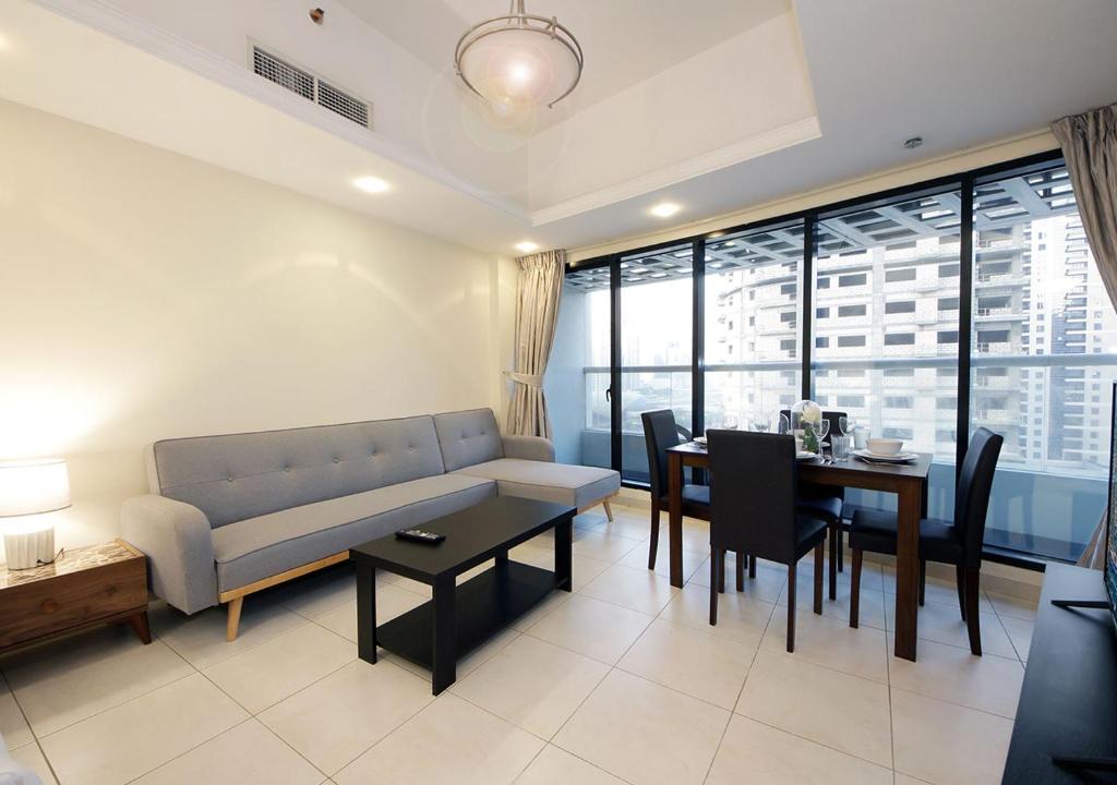 RH- Cozy Studio, Al Waleed , Cluster R, JLT的休息区