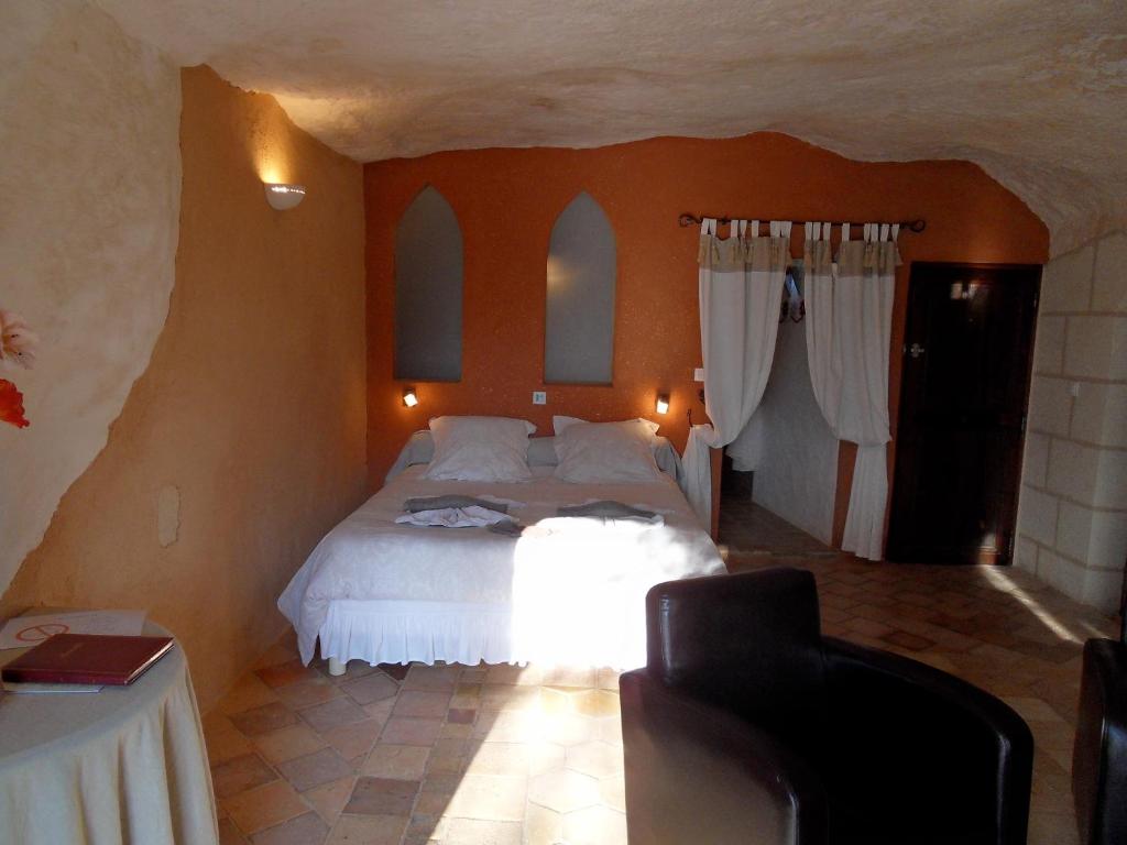 Logis Hôtels Troglododo - Piccola Camera Matrimoniale Troglodita Comfort Doo