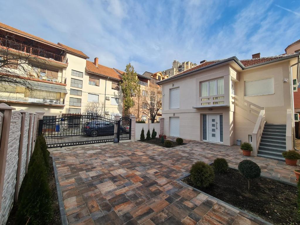 Budova, kde se apartmán nachází