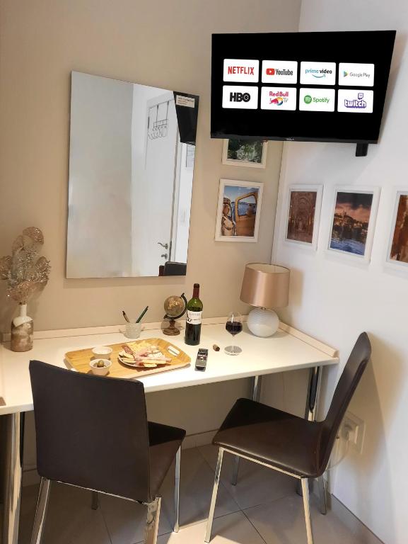 Fotografie z fotogalerie ubytování Cozy Rooms - Great Bus Connections - Free Parking v destinaci Mosta