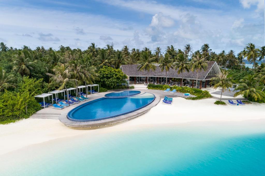 Bazén v ubytování Niyama Private Islands Maldives - 25 percent off on Seaplane for minimum stay of 7 nights and more for stays until 20 October 2025 nebo v jeho okolí