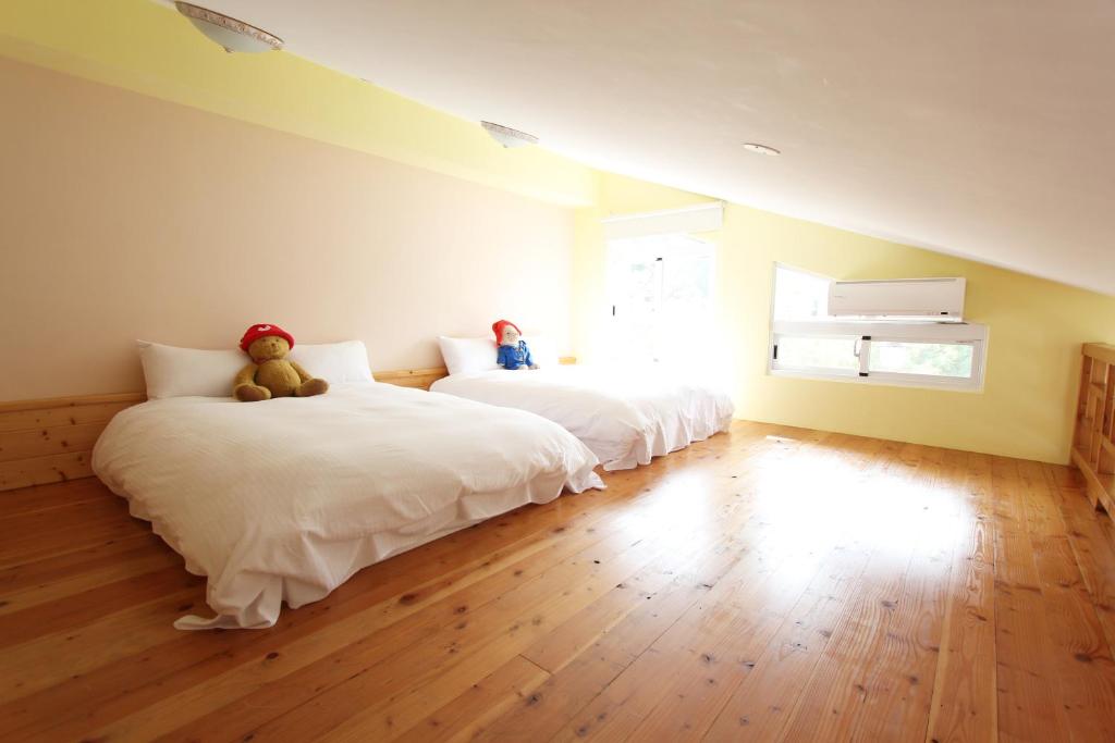 Bear Meets Moose Homestay B&B - Deluxe Family Room