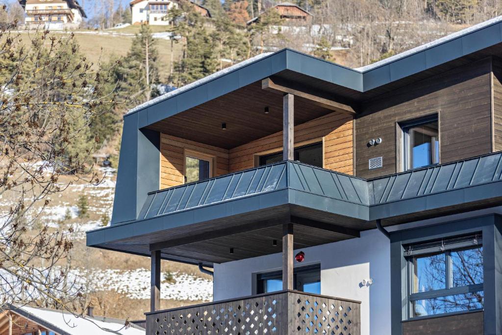 Balkón alebo terasa v ubytovaní Apartments Armeri Black Dolomites