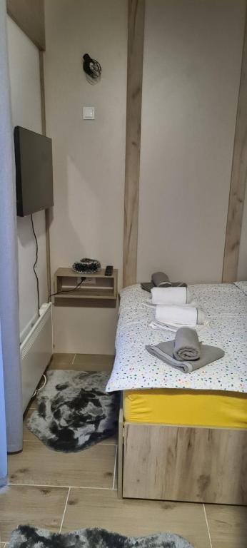 Letto o letti in una camera di Apartman Mina Jezero