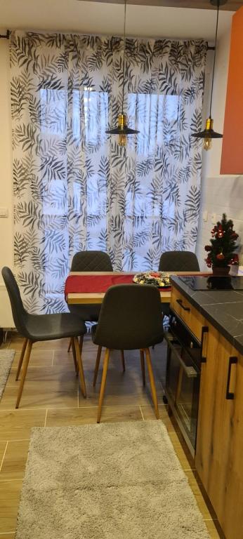 Foto dalla galleria di Apartman Mina Jezero a Divčibare