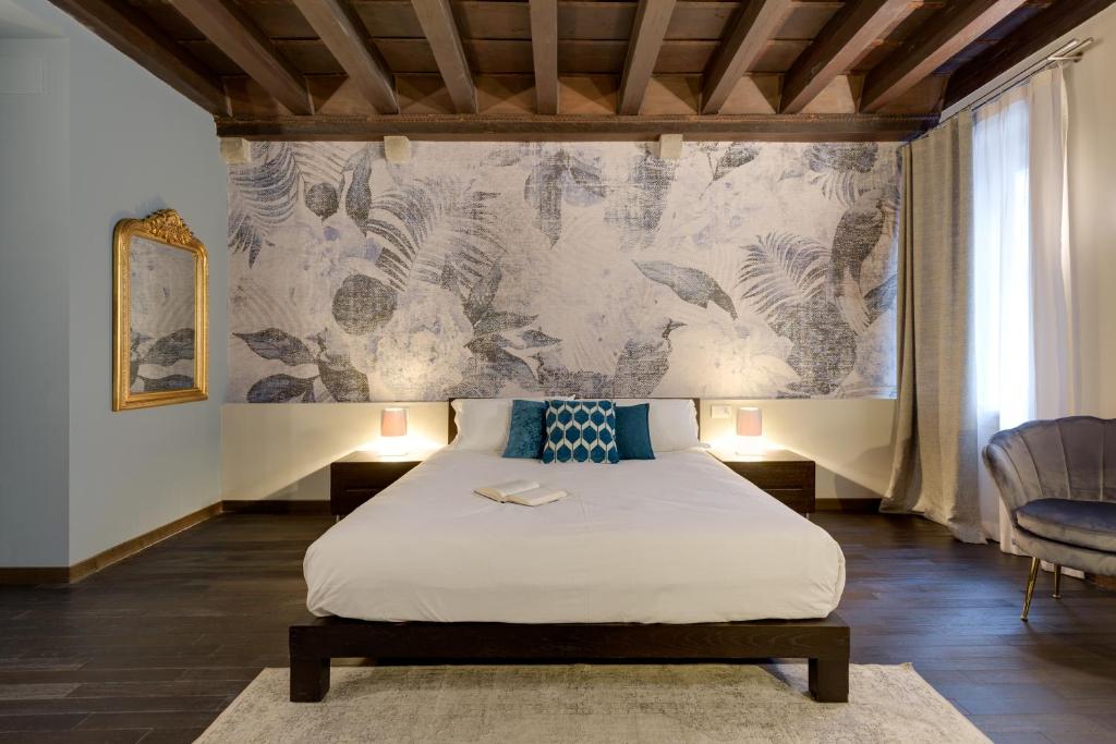 PALAZZO DUOMO Suites in Udine Center - Büyük Çift Kişilik Oda