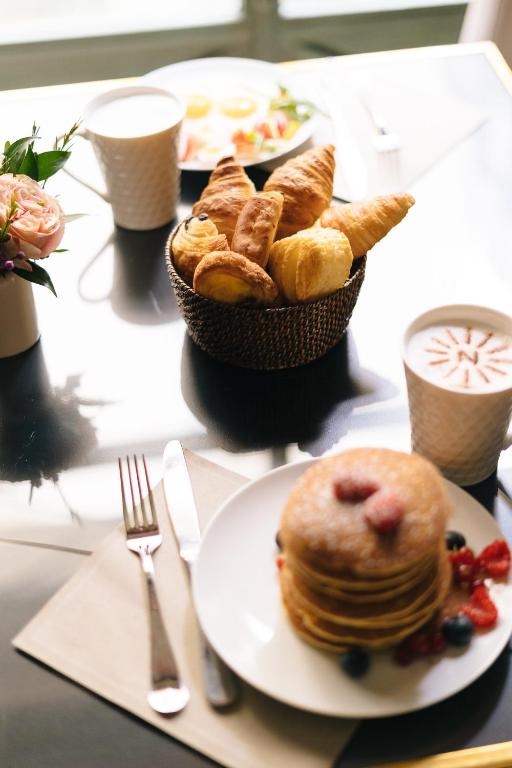 Hôtel Napoleon Paris - Resim 41