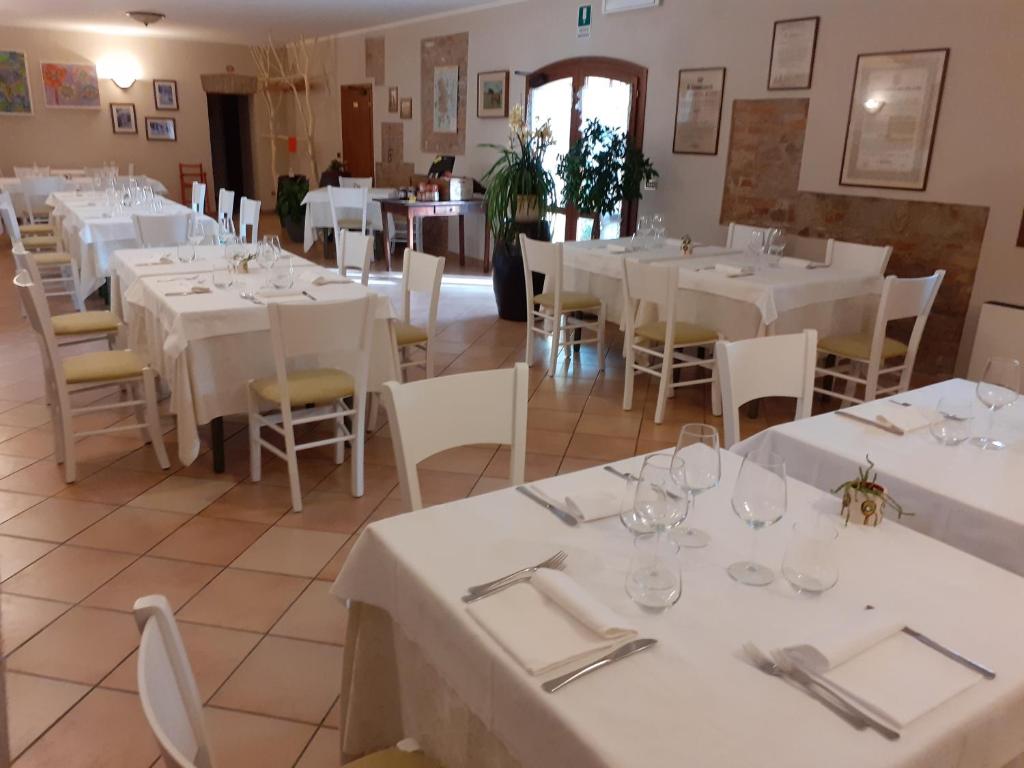 Restaurace v ubytování Agriturismo Alba