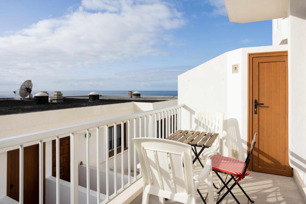 Fotografia z galérie ubytovania Dúplex con piscina junto al mar v destinácii Puerto de Santiago