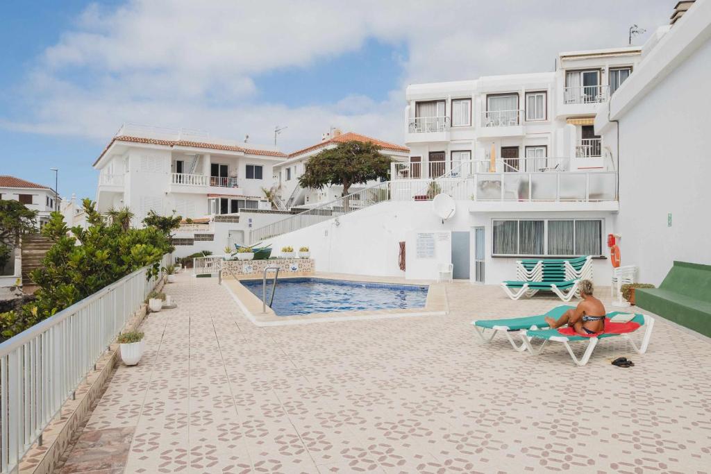 Fotografia z galérie ubytovania Dúplex con piscina junto al mar v destinácii Puerto de Santiago