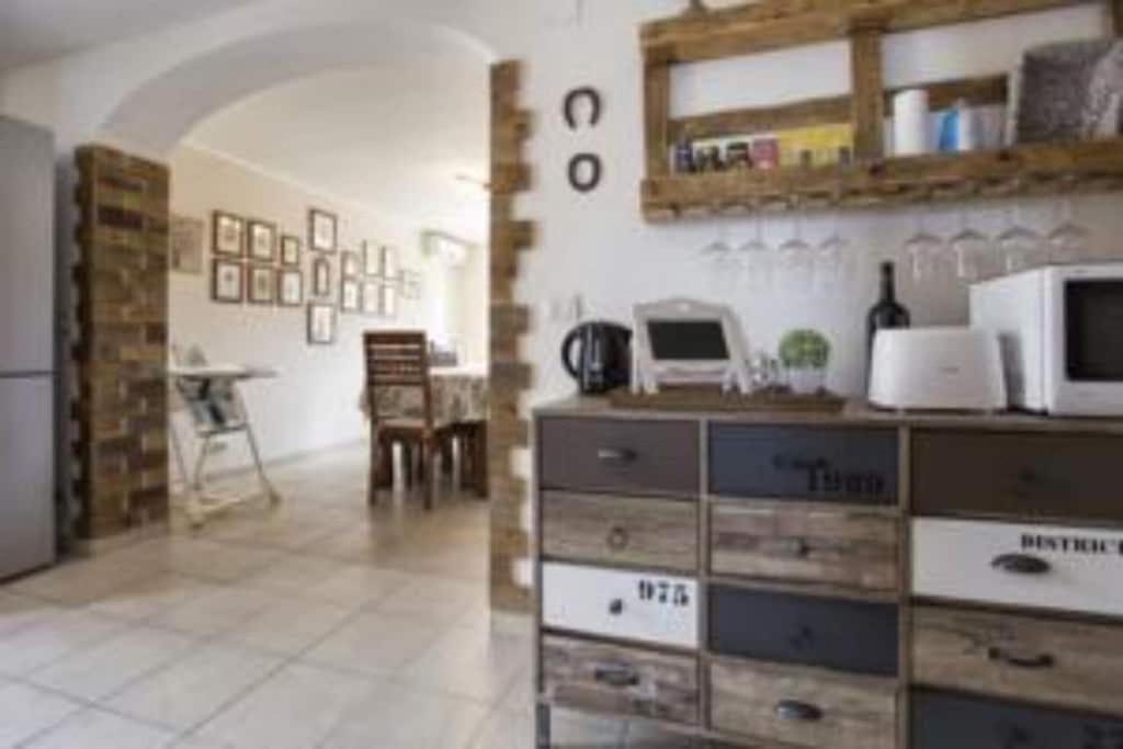 A kitchen or kitchenette at ClickSardegna Villa Emanuel ad Alghero con Vista mare spettacolare, piscina indipendente per 8 persone