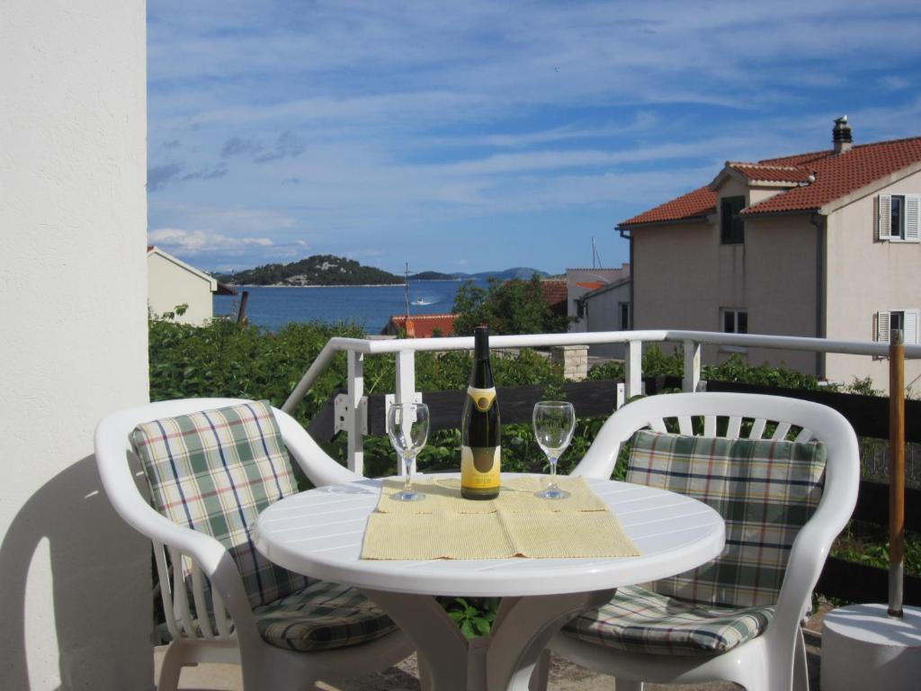 Apartment Tisno Residence - Housity