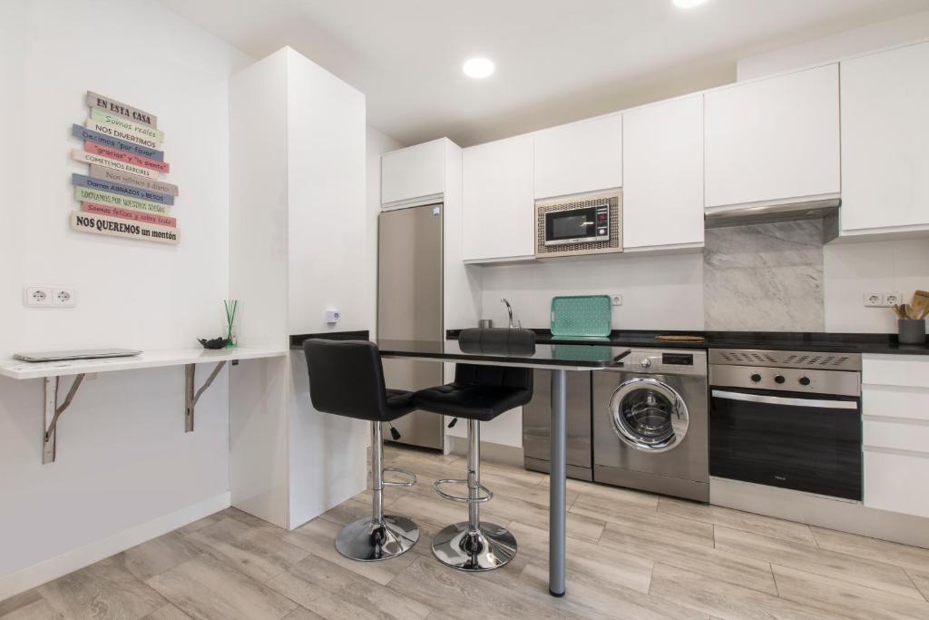 Kuchyň nebo kuchyňský kout v ubytování 4Torres Homes - Sofía