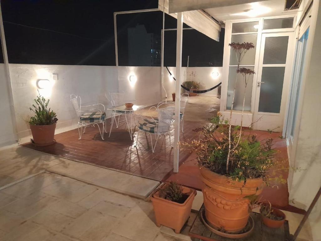 Departamento céntrico, en peatonal, con terraza