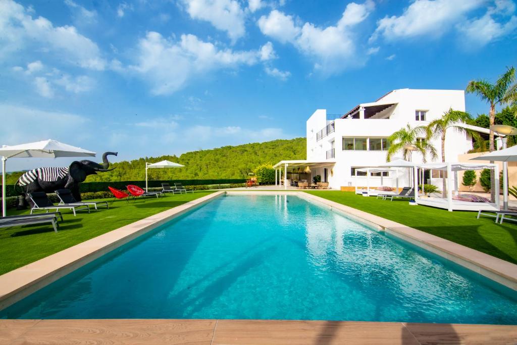 Booking.com: CAN GOI VILLA CLUB , Can Furnet, España ...