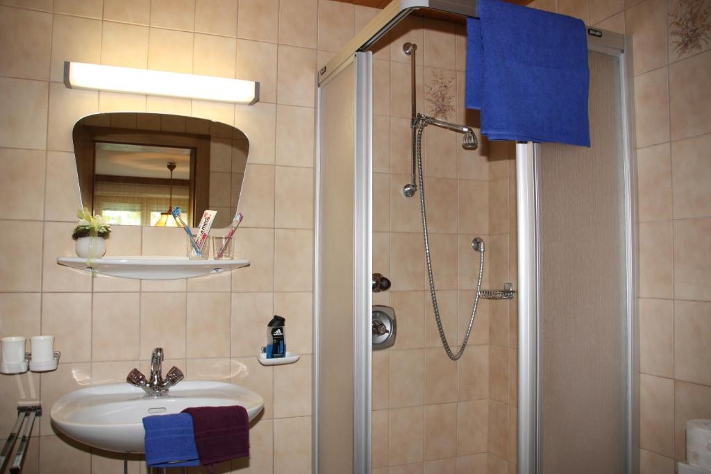 Kúpeľňa v ubytovaní Gästehaus Neuhauser