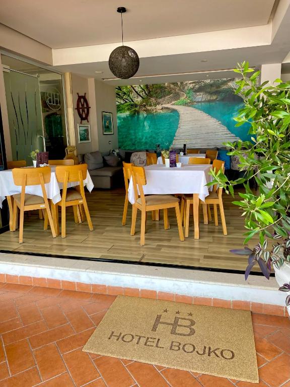 Restaurace v ubytování Hotel Bojko
