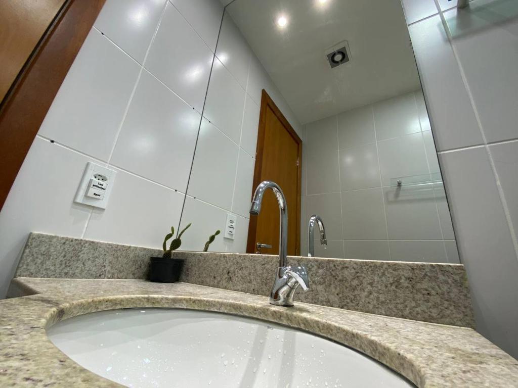 Koupelna v ubytování ITAPARICA RELAX INN! Portaria e bar 24H!