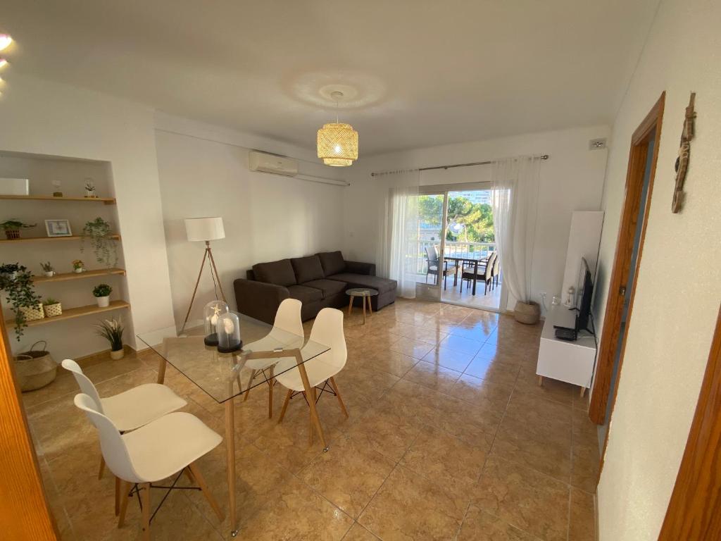 Amplio apartamento con vistas al mar, parking y wifi ...