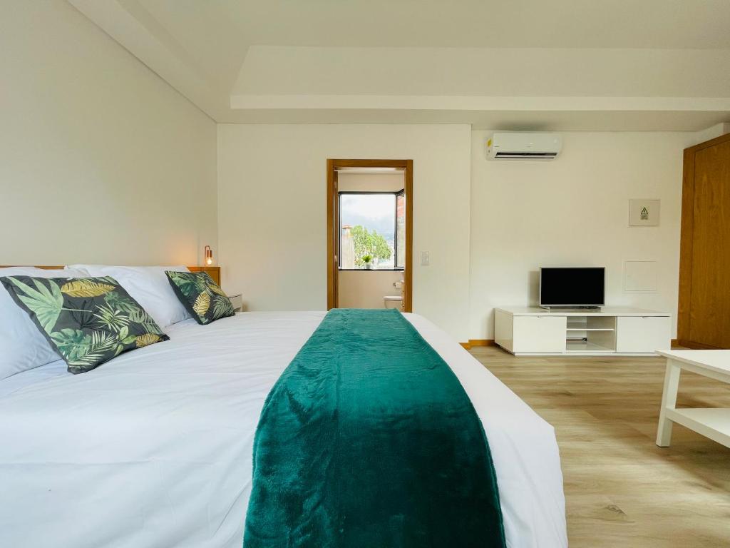 Living Funchal X - 2