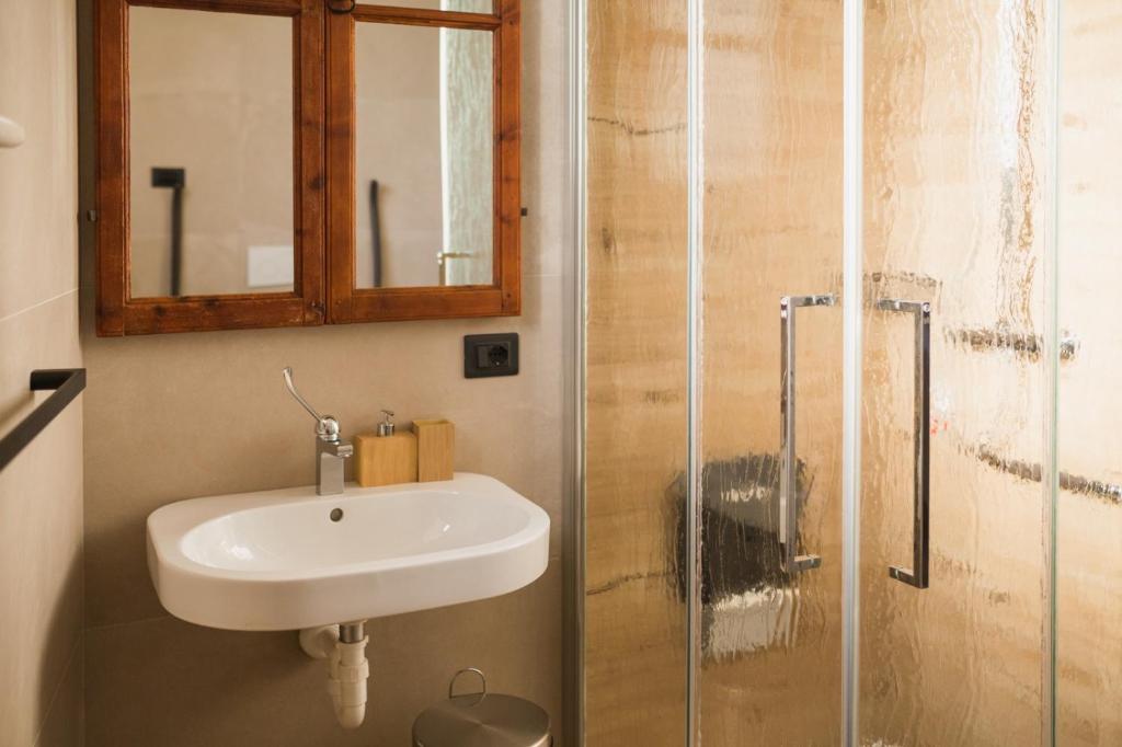 A bathroom at Corte Mira