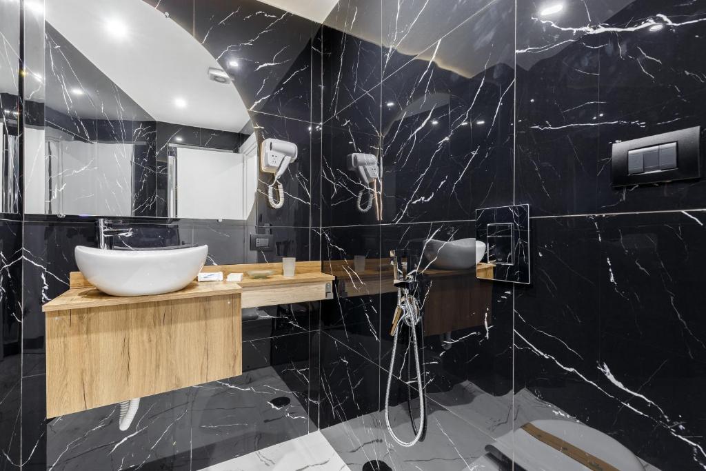 Sant'Angelo Suites - Small Double Room