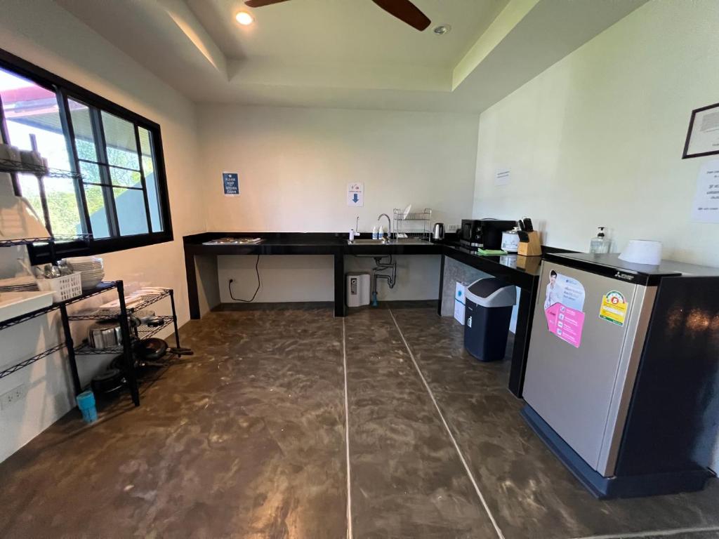Kuchyň nebo kuchyňský kout v ubytování Litera Hostel
