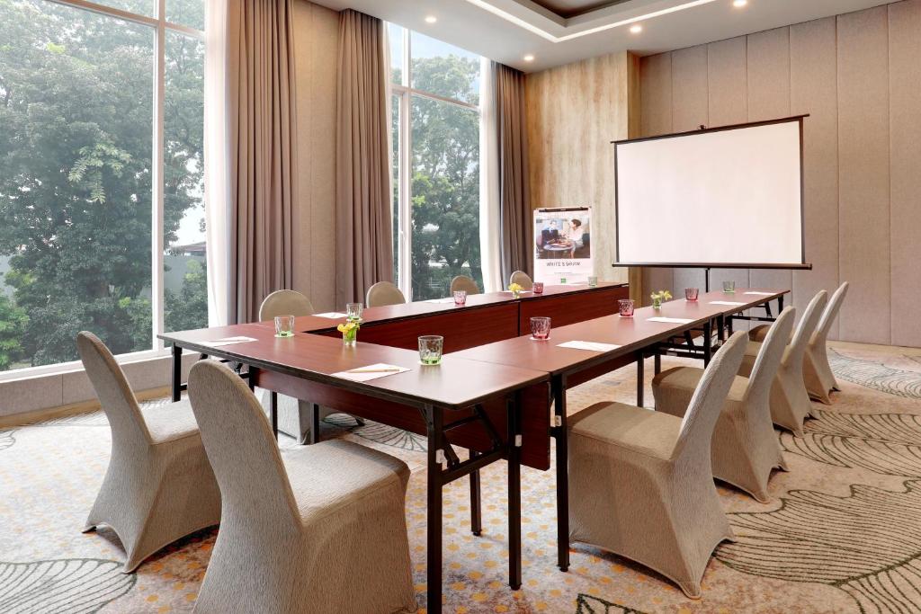 Poslovni prostori in/oz. konferenčna soba v nastanitvi ibis Styles Bogor Pajajaran