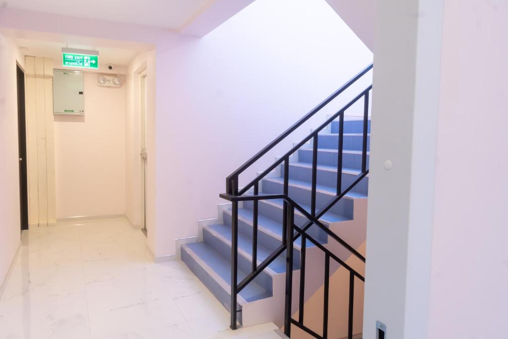 Spark Hotel - MRT Queen Sirikit - SHA Extra Plus Certified - Resim 35