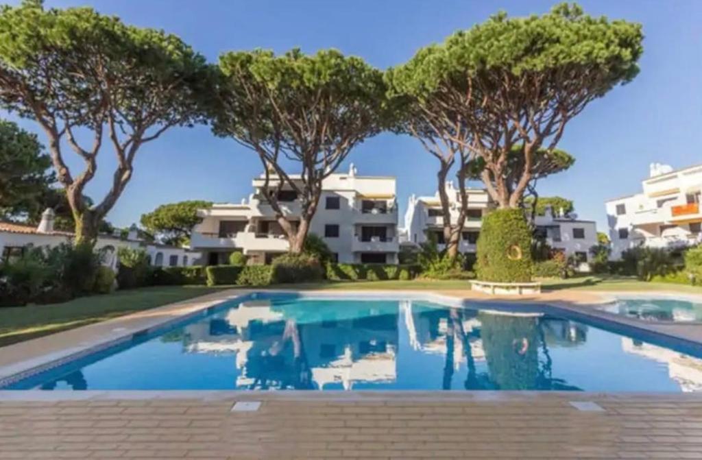 Swimmingpoolen hos eller tæt på Solar dos Pinheiros LC 303
